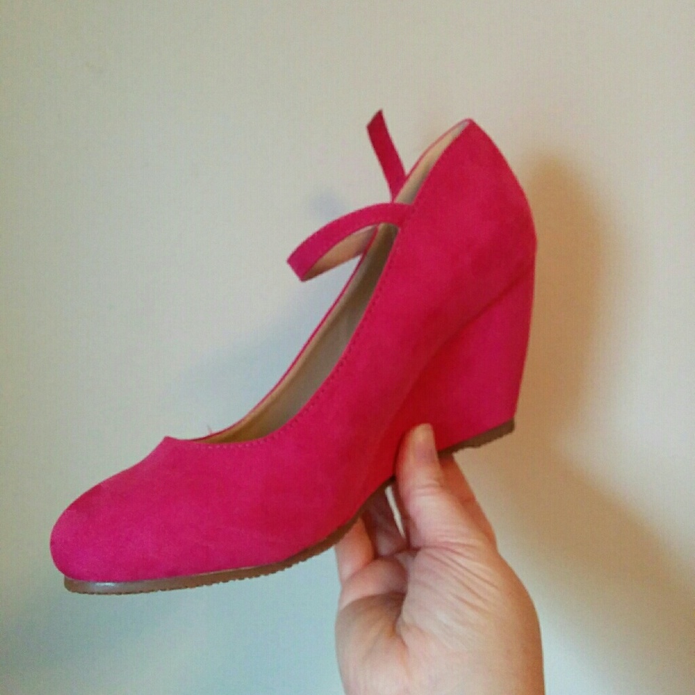 Hot Pink Wedges: Like New